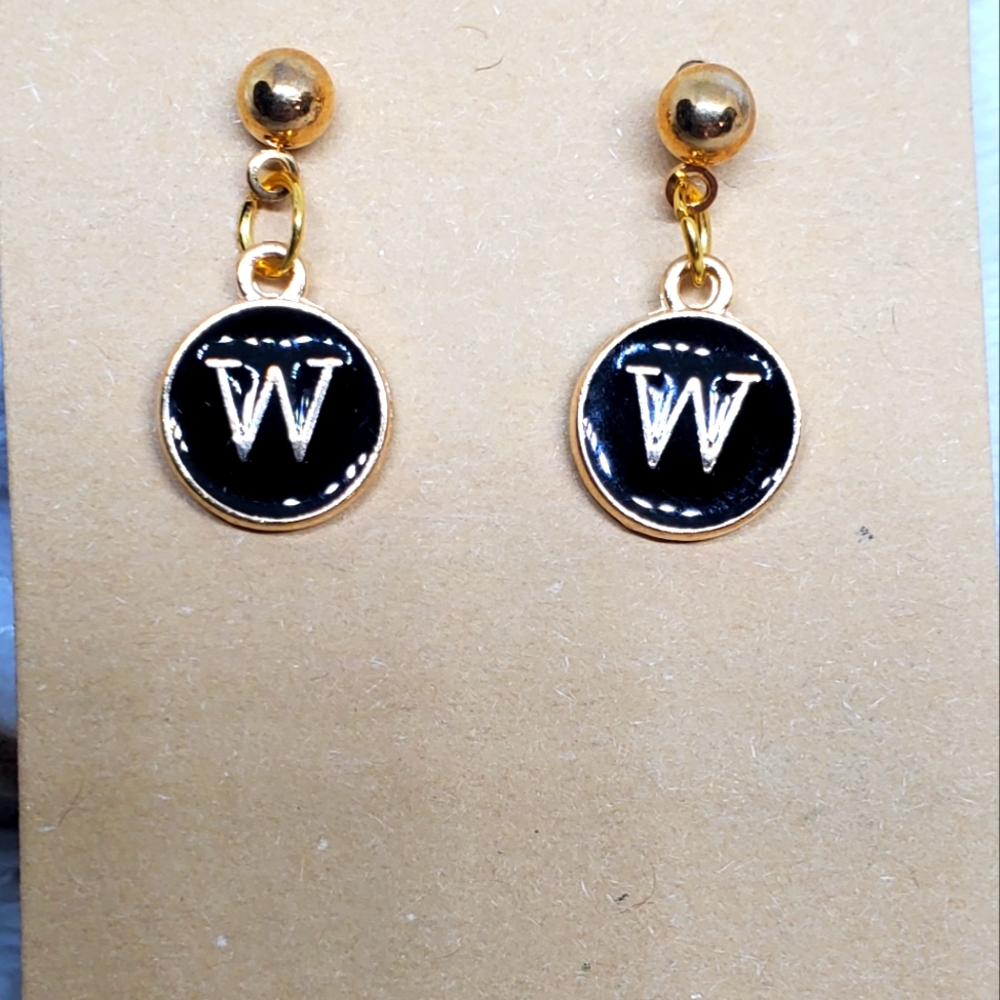 7/$10 W Initial Earrings, New